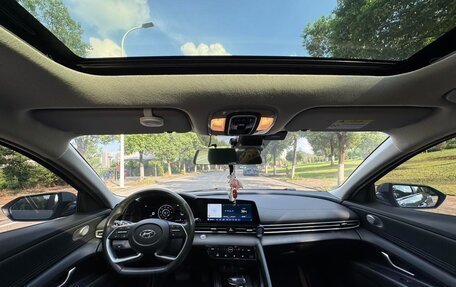 Hyundai Elantra, 2022 год, 1 300 000 рублей, 11 фотография