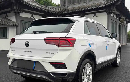 Volkswagen T-Roc I, 2022 год, 1 530 000 рублей, 6 фотография