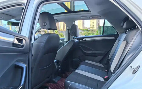 Volkswagen T-Roc I, 2022 год, 1 496 000 рублей, 6 фотография