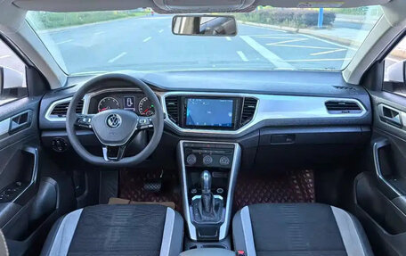 Volkswagen T-Roc I, 2022 год, 1 496 000 рублей, 5 фотография