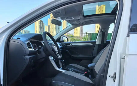 Volkswagen T-Roc I, 2022 год, 1 496 000 рублей, 4 фотография