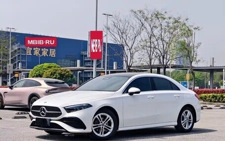 Mercedes-Benz A-Класс, 2023 год, 1 989 000 рублей, 1 фотография