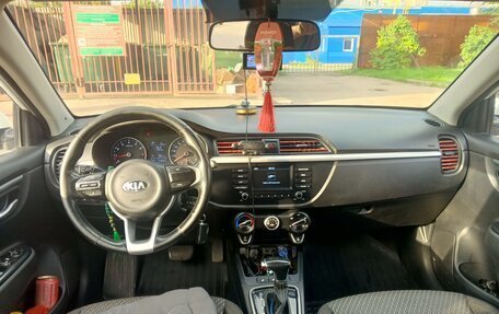 KIA Rio IV, 2018 год, 1 100 000 рублей, 5 фотография