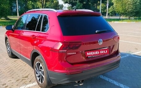 Volkswagen Tiguan II, 2018 год, 2 100 000 рублей, 3 фотография