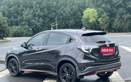 Honda Vezel, 2022 год, 1 595 000 рублей, 5 фотография