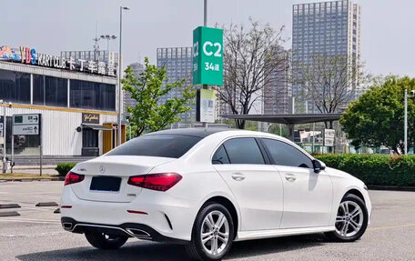 Mercedes-Benz A-Класс, 2023 год, 1 989 000 рублей, 4 фотография