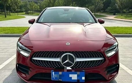 Mercedes-Benz A-Класс, 2020 год, 1 740 000 рублей, 2 фотография