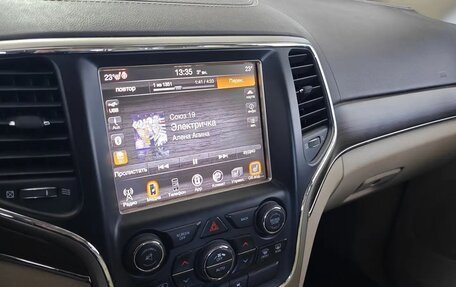 Jeep Grand Cherokee, 2014 год, 2 200 000 рублей, 2 фотография