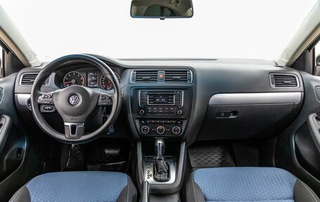 Volkswagen Jetta VI, 2013 год, 1 040 000 рублей, 13 фотография