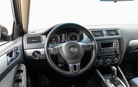 Volkswagen Jetta VI, 2013 год, 1 040 000 рублей, 14 фотография