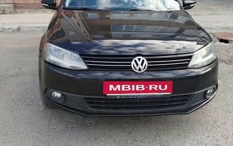 Volkswagen Jetta VI, 2012 год, 1 170 000 рублей, 2 фотография