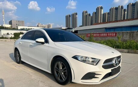 Mercedes-Benz A-Класс, 2022 год, 1 650 000 рублей, 3 фотография