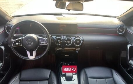 Mercedes-Benz A-Класс, 2022 год, 1 650 000 рублей, 9 фотография