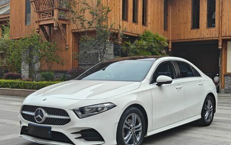 Mercedes-Benz A-Класс, 2022 год, 1 820 000 рублей, 1 фотография