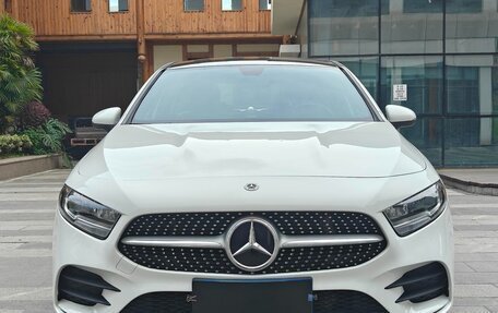 Mercedes-Benz A-Класс, 2022 год, 1 820 000 рублей, 2 фотография