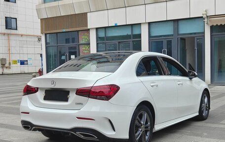Mercedes-Benz A-Класс, 2022 год, 1 820 000 рублей, 5 фотография