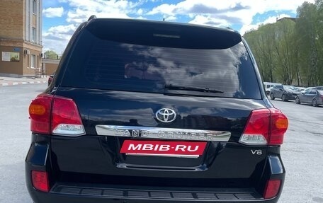 Toyota Land Cruiser 200, 2014 год, 5 300 000 рублей, 4 фотография