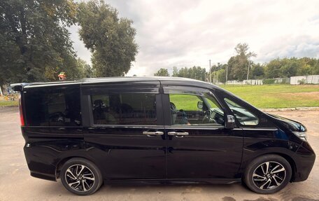 Honda Stepwgn IV, 2016 год, 1 850 000 рублей, 3 фотография