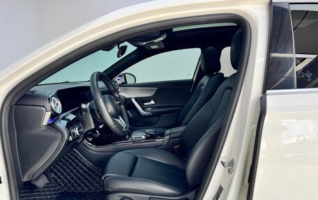 Mercedes-Benz A-Класс, 2022 год, 1 850 000 рублей, 9 фотография