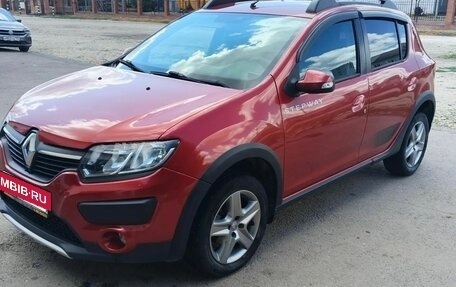 Renault Sandero II рестайлинг, 2018 год, 1 300 000 рублей, 2 фотография