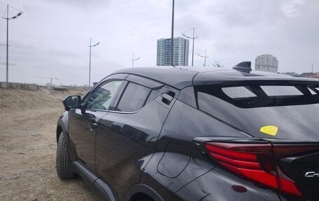 Toyota C-HR I рестайлинг, 2022 год, 2 350 000 рублей, 4 фотография