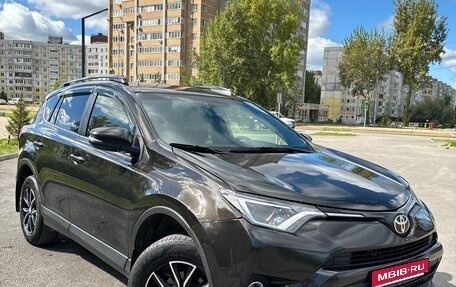 Toyota RAV4, 2015 год, 1 630 000 рублей, 1 фотография