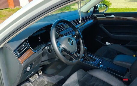 Volkswagen Passat B8 рестайлинг, 2017 год, 2 500 000 рублей, 7 фотография