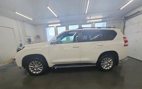 Toyota Land Cruiser Prado 150 рестайлинг 2, 2015 год, 3 540 000 рублей, 8 фотография