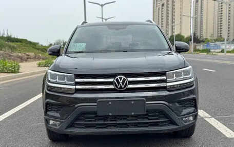 Volkswagen Tharu, 2023 год, 1 696 000 рублей, 2 фотография