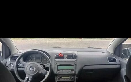 Volkswagen Polo VI (EU Market), 2011 год, 550 000 рублей, 4 фотография