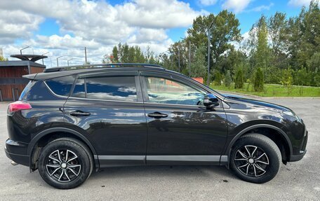 Toyota RAV4, 2015 год, 1 630 000 рублей, 4 фотография