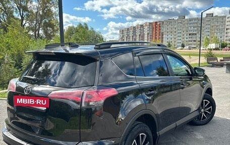 Toyota RAV4, 2015 год, 1 630 000 рублей, 6 фотография