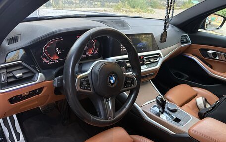 BMW 3 серия, 2019 год, 4 000 000 рублей, 18 фотография