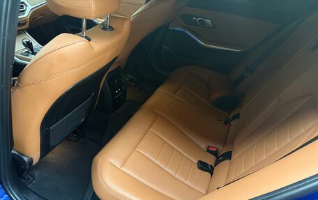 BMW 3 серия, 2019 год, 4 000 000 рублей, 24 фотография