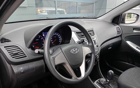 Hyundai Solaris II рестайлинг, 2016 год, 998 000 рублей, 5 фотография