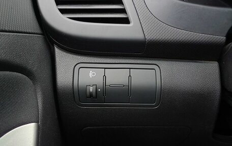 Hyundai Solaris II рестайлинг, 2016 год, 998 000 рублей, 10 фотография