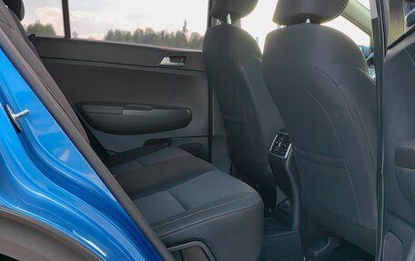 KIA Sportage IV рестайлинг, 2019 год, 2 100 000 рублей, 17 фотография