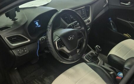 Hyundai Solaris II рестайлинг, 2017 год, 1 190 000 рублей, 7 фотография