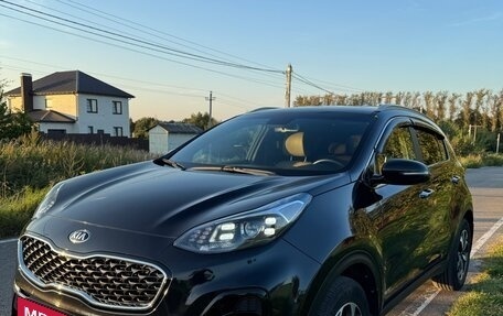 KIA Sportage IV рестайлинг, 2020 год, 2 625 000 рублей, 3 фотография