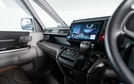 Honda Stepwgn IV, 2016 год, 1 850 000 рублей, 13 фотография