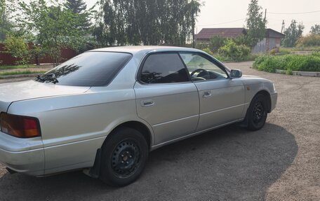 Toyota Vista, 1983 год, 250 000 рублей, 3 фотография