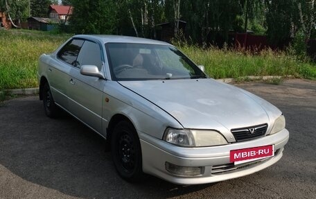 Toyota Vista, 1983 год, 250 000 рублей, 2 фотография