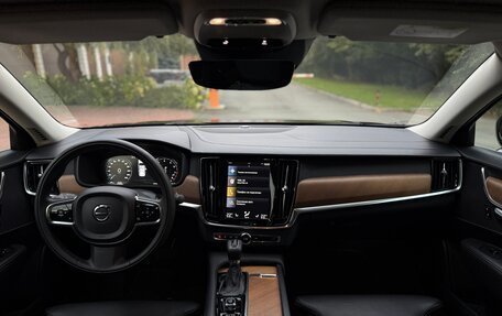 Volvo S90 II рестайлинг, 2018 год, 2 490 000 рублей, 10 фотография