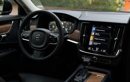 Volvo S90 II рестайлинг, 2018 год, 2 490 000 рублей, 9 фотография