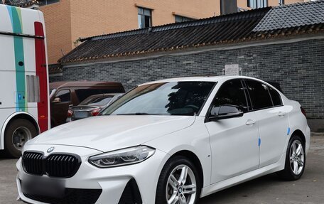 BMW 1 серия, 2022 год, 2 200 000 рублей, 3 фотография