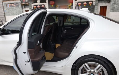 BMW 1 серия, 2022 год, 2 200 000 рублей, 13 фотография
