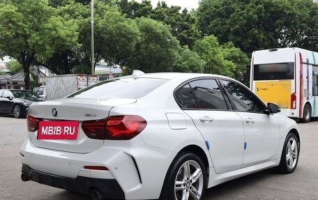 BMW 1 серия, 2022 год, 2 200 000 рублей, 6 фотография
