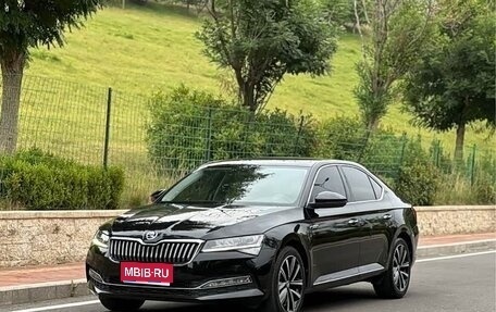 Skoda Superb III рестайлинг, 2023 год, 2 480 000 рублей, 1 фотография