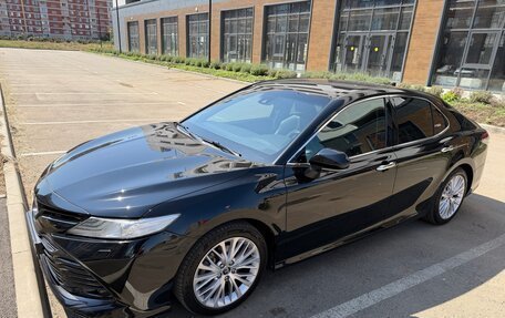 Toyota Camry, 2018 год, 2 550 000 рублей, 2 фотография