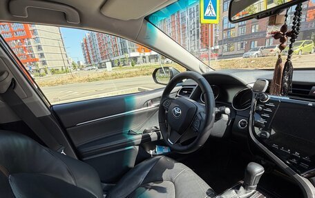 Toyota Camry, 2018 год, 2 550 000 рублей, 8 фотография